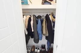 Modern, spacious T5 in private condominium with two pools, tennis cour