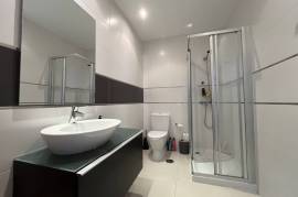 Moradia a venda na Rua 25 de Abril - Sao Bartolomeu - Praia Verde