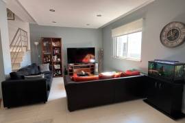 Moradia a venda na Rua 25 de Abril - Sao Bartolomeu - Praia Verde