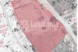 Land with Industrial Warehouse - Possible construction Land with Industrial Warehouse - Possible construction