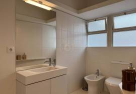 Apartment with mezzanine for rent in downtown Porto