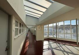 Apartment with mezzanine for rent in downtown Porto