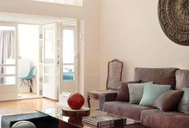 Apartment with mezzanine for rent in downtown Porto