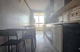 2+1 Bedroom Apartment Centro de Matosinhos top floor