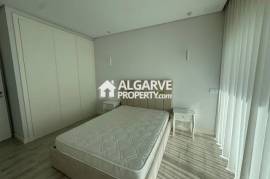 Lovely 5 bedroom semi-detached house in a residential area close to Faro airport and beach, Algarve