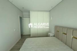 Lovely 5 bedroom semi-detached house in a residential area close to Faro airport and beach, Algarve