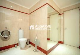 Lovely and modern 4 bedroom villa in a quiet residential area in Vilamoura, Algarve