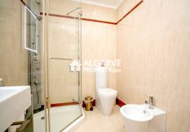 Lovely and modern 4 bedroom villa in a quiet residential area in Vilamoura, Algarve