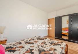 Fully Renovated 2-Bedroom Apartment with Quality Finishes em Faro, Algarve