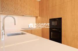 Excellent three-bedroom villa with swimming pool and garden in Vilamoura.