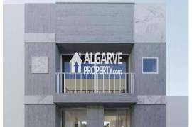 Unique Villa in the Heart of Faro with Patio and Strong Potential