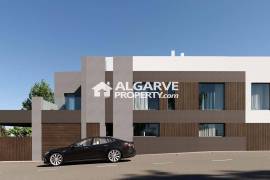 Semi-Detached 4-Bedroom Villa with Pool in Gambelas, Faro