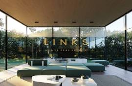 Unique Glass House: A Reimagined 3-Bedroom Home