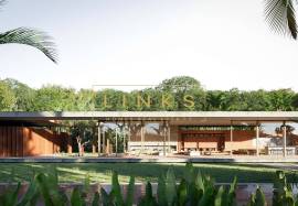 LABYRINTH: 4-Bedroom Cliff & Beachfront Home