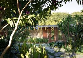 LABYRINTH: 4-Bedroom Cliff & Beachfront Home