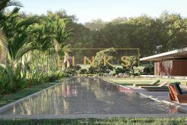 LABYRINTH: 4-Bedroom Cliff & Beachfront Home