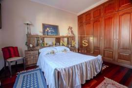 Excellence in Funchal: 4-bedroom villa with garage for 6 cars