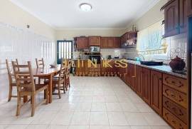 Exclusive 3-bedroom villa in the heart of Porto Santo