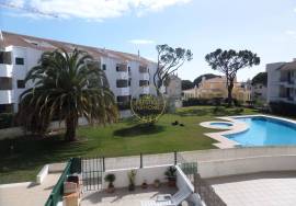 Spacious 1-bedroom apartment in a private condominium – Vilamoura