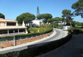 Spacious 1-bedroom apartment in a private condominium – Vilamoura