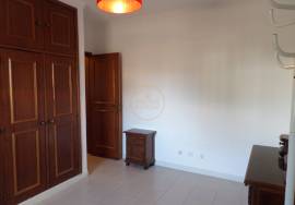 Spacious 1-bedroom apartment in a private condominium – Vilamoura