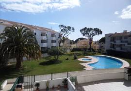 Spacious 1-bedroom apartment in a private condominium – Vilamoura