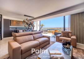 3+1-Bedroom Apartment with Stunning Views & Jacuzzi | Marina of Portimão