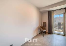 3+1-Bedroom Apartment with Stunning Views & Jacuzzi | Marina of Portimão