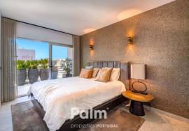 3+1-Bedroom Apartment with Stunning Views & Jacuzzi | Marina of Portimão