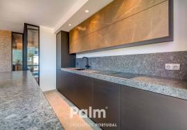 3+1-Bedroom Apartment with Stunning Views & Jacuzzi | Marina of Portimão