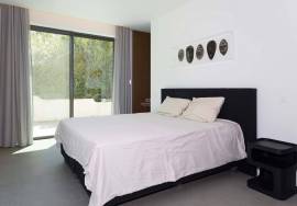 Contemporary 4-Bedroom Villa with Pool and Sea Views on a Big Plot