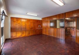 OFFICE LOCATED IN THE CENTER OF FUNCHAL