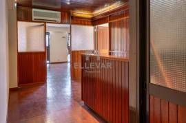 OFFICE LOCATED IN THE CENTER OF FUNCHAL