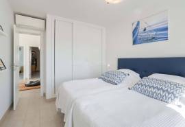 Tavira – Comfortable 4-bedroom villa with garden, pool and rooftop views