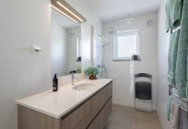 Tavira – Comfortable 4-bedroom villa with garden, pool and rooftop views