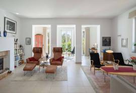 Tavira – Comfortable 4-bedroom villa with garden, pool and rooftop views