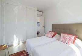 Tavira – Comfortable 4-bedroom villa with garden, pool and rooftop views