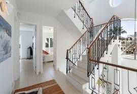 Tavira – Comfortable 4-bedroom villa with garden, pool and rooftop views