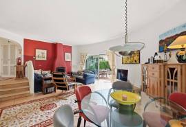 Carvoeiro – 3-bedroom single-storey villa with pool, garage and sea views