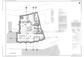 Townhouse in the centre of Ferragudo