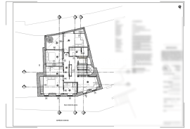 Townhouse in the centre of Ferragudo