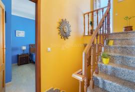 Tavira – 4 bedroom villa with garage and rooftop with sea views.