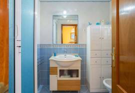 Tavira – 4 bedroom villa with garage and rooftop with sea views.