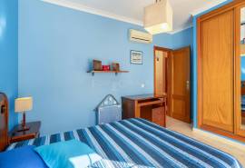 Tavira – 4 bedroom villa with garage and rooftop with sea views.