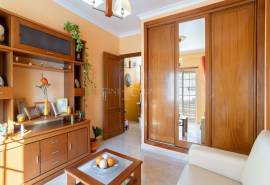 Tavira – 4 bedroom villa with garage and rooftop with sea views.