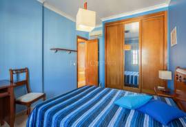 Tavira – 4 bedroom villa with garage and rooftop with sea views.