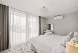 Carvoeiro – Stunning 4-bedroom contemporary villa with sea views