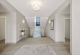 Carvoeiro – Stunning 4-bedroom contemporary villa with sea views