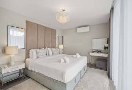 Carvoeiro – Stunning 4-bedroom contemporary villa with sea views