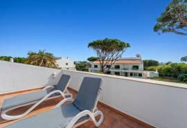 Vale do Lobo – south facing 3 bedroom villa with pool